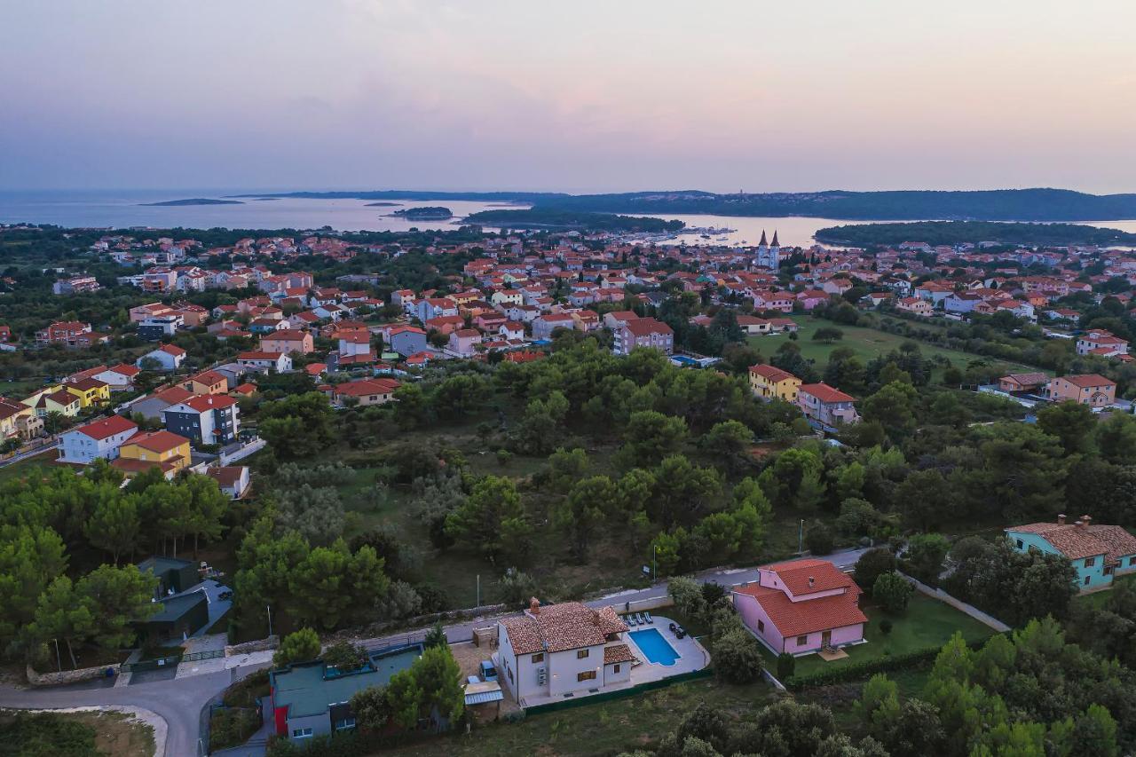 Villa Smrikve Medulin Exterior photo